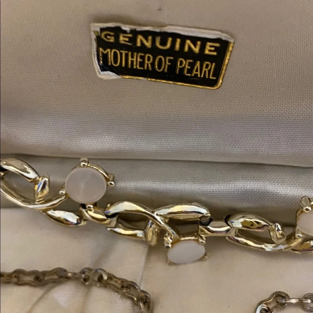 Lucien Piccard Gold and Cream Jewelry Set - Picture 4 of 4